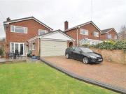 4 Bedrooms Detached house for sale in The Chase, Cashes...