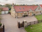 4 Bedrooms Detached house for sale in The Views, High...