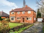 4 Bedrooms Detached house for sale in Town Street,...