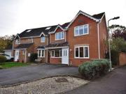 4 Bedrooms Detached house for sale in Willow Lane,...