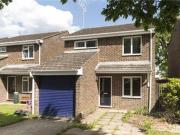 4 Bedrooms Detached house for sale in Woodbridge Road,...