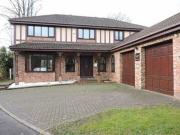 4 Bedrooms Detached house for sale in Woodleigh Court,...