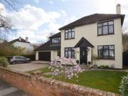 4 Bedrooms Detached house for sale in Woodside, Leigh On...