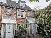4 Bedrooms End terrace house for sale in Barmouth Walk,...
