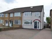 4 Bedrooms End terrace house for sale in Beverley Close,...