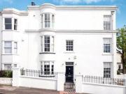 4 Bedrooms End terrace house for sale in Victoria...