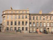 4 Bedrooms Flat for rent in Leopold Place, Edinburgh EH7