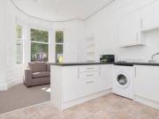 4 Bedrooms Flat for rent in Roseneath Place, Edinburgh EH9