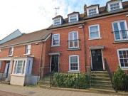 4 Bedrooms Flat for rent in Station Road West,...