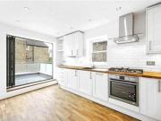 4 Bedrooms Flat for rent in Stephendale Road, Fulham,...