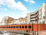 4 Bedrooms Flat for sale in Hamilton Quay, Sovereign...