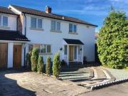 4 Bedrooms for rent in Boston Close, Stockport SK7