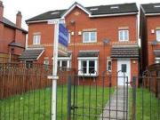 4 Bedrooms for rent in Broadway, Oldham OL9