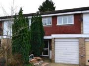 4 Bedrooms for rent in Guildford Park Avenue, Guildford,...