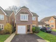 4 Bedrooms for rent in Maitland Close, Walton On Thames KT12