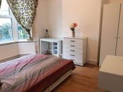 4 Bedrooms for rent in Maximfeldt Road, Erith, Bexley DA8
