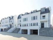 4 Bedrooms for rent in Monterey Place, Oakshade Road KT22