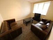 4 Bedrooms for rent in Newport View, Headingley, Leeds LS6