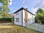 4 Bedrooms for rent in Oxhey Road, Watford,...