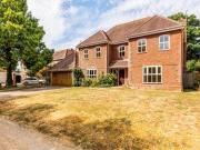 4 Bedrooms for rent in St. Andrews Lane, Tangmere,...