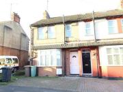 4 Bedrooms for rent in St. Catherines Avenue, Luton LU3