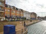 4 Bedrooms for rent in The Piazza, Eastbourne BN23