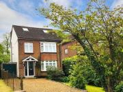 4 Bedrooms for sale in Chestnut Avenue, Walderslade,...