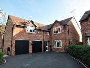 4 Bedrooms for sale in Dee Avenue, Holmes Chapel, Crewe CW4