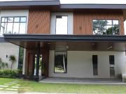 4 BEDROOMS HOUSE AND LOT WITH POOL FOR SALE/RENT IN...