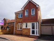 4 Bedrooms Link detached house for sale in Little Hayes,...