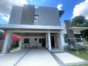 4 Bedrooms Luxury Home with Swimming Pool, Forbes Subd...