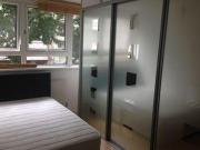 4 Bedrooms Maisonette for rent in Broomfield Street,...