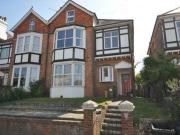 4 Bedrooms Maisonette for sale in Amherst Road, Bexhill...