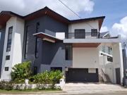 4 Bedrooms Modern House at Verdana Alabang for Sale in...