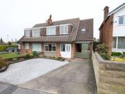 4 Bedrooms Semi detached bungalow for sale in Hazelwood...
