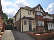 4 Bedrooms Semi detached house for rent in Ashenden...