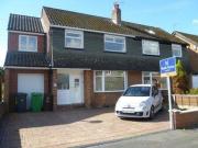 4 Bedrooms Semi detached house for rent in Bankside...