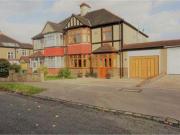 4 Bedrooms Semi detached house for rent in Barnfield...