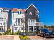 4 Bedrooms Semi detached house for rent in Champlain...