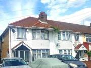 4 Bedrooms Semi detached house for rent in Chaucer...