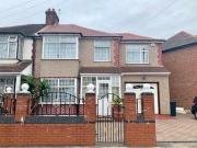 4 Bedrooms Semi detached house for rent in Cranbrook...