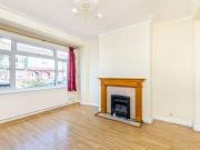 4 Bedrooms Semi detached house for rent in Eden Close,...