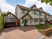 4 Bedrooms Semi detached house for rent in Garrick...