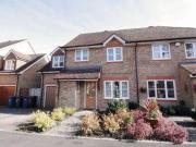 4 Bedrooms Semi detached house for rent in Green Croft,...