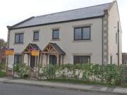 4 Bedrooms Semi detached house for rent in Hollins Lane,...