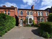 4 Bedrooms Semi detached house for rent in London Road,...