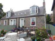 4 Bedrooms Semi detached house for rent in Mains Loan,...