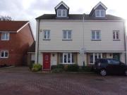 4 Bedrooms Semi detached house for rent in Mellowes...