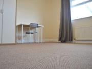 4 Bedrooms Semi detached house for rent in Orme Road,...