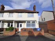 4 Bedrooms Semi detached house for rent in Porter Road,...
